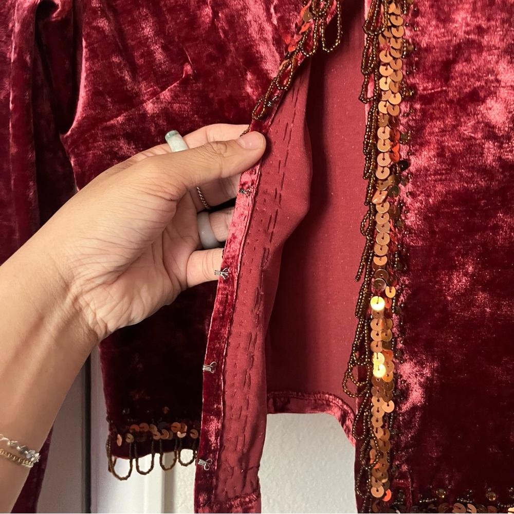 BY DEEP LOS ANGELES vintage burgundy red crushed velvet sequin beaded fringe top - Picture 7 of 8